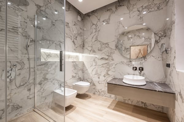 Craft a Lavish Sanctuary With Professional Bathroom Renovations in Doreen